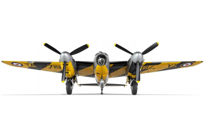 Classic Kit letadlo A04070 - de Havilland Mosquito B.XVI/B.35/TT.35 (1:72)