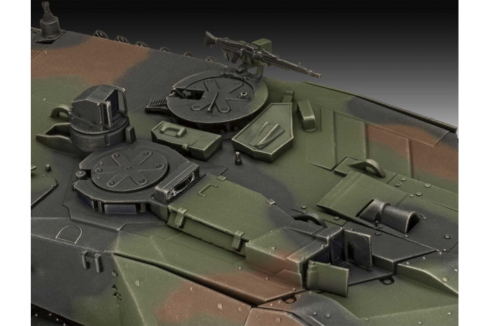 Gift-Set tank 05631 - 70 Years Bundeswehr: Leopard 2 A6A2 (Exclusive Edition) (1:35)