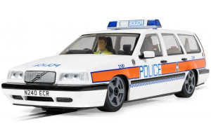 Autíčko Street SCALEXTRIC C4627 - Volvo 850 Estate - Police Edition (1:32)