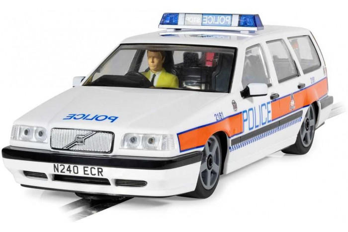 Autíčko Street SCALEXTRIC C4627 - Volvo 850 Estate - Police Edition (1:32)