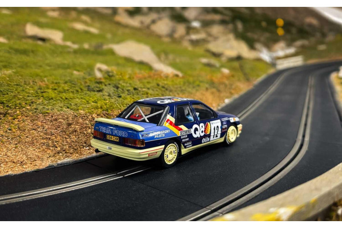 Autíčko Rally SCALEXTRIC C4607 - Ford Sierra Sapphire Cosworth - 1991 Monte Carlo Rally - Francois Delecour (1:32)