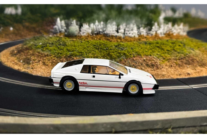 Autíčko Film & TV SCALEXTRIC C4631 - James Bond Lotus Esprit Turbo White - For Your Eyes Only (1:32)