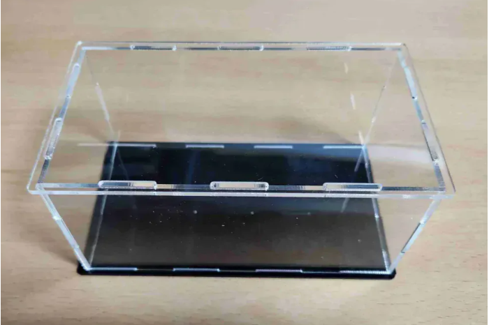 Plexibox with black base (150x80x70) - 02051