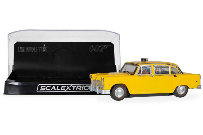 Autíčko Film & TV SCALEXTRIC C4606 - James Bond Checker Taxi Cab - Live And Let Die (1:32)