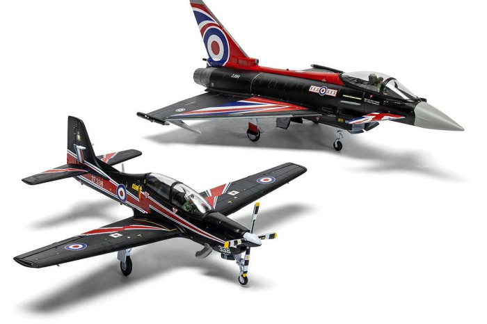 Classic Kit letadla A40003 - Eurofighter Typhoon FGR.4 (Blackjack) + Shorts Tucano T.1 (Twin Pack) (1:72)