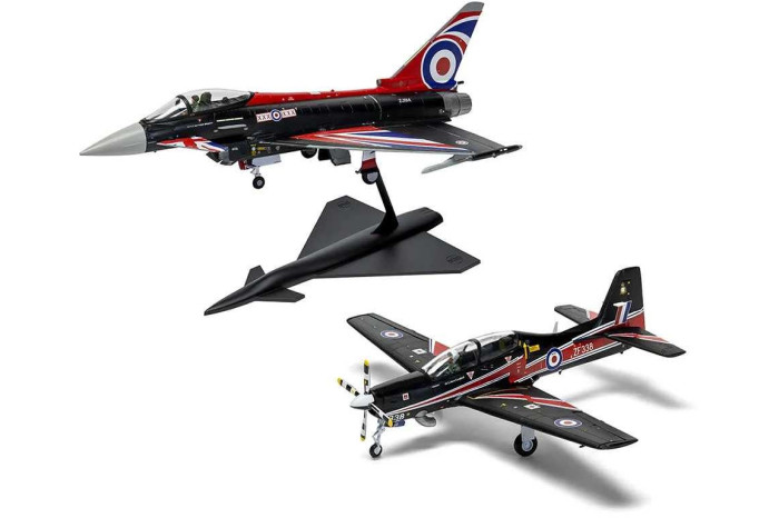 Classic Kit letadla A40003 - Eurofighter Typhoon FGR.4 (Blackjack) + Shorts Tucano T.1 (Twin Pack) (1:72)
