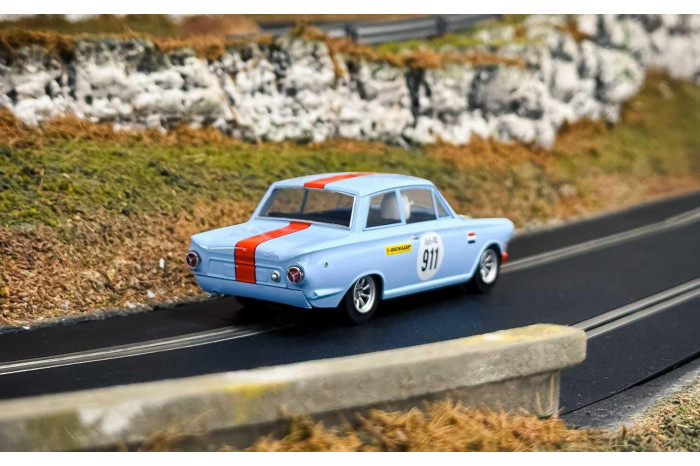 Autíčko Gulf SCALEXTRIC C4669 - Ford Lotus Cortina (1:32)