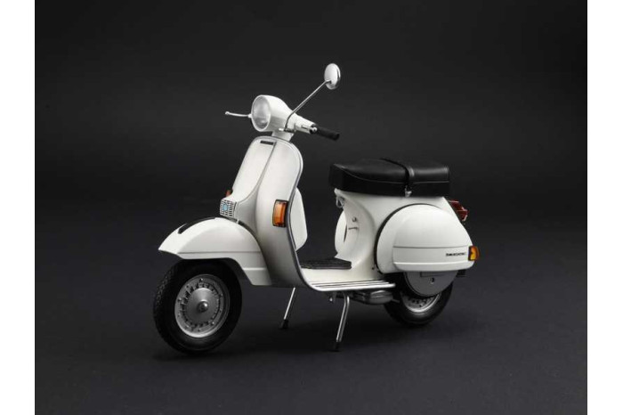 Model Kit motorka 4645 - Vespa PX 125/150 1978 (1:9)