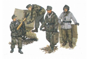 GERMAN SELF-PROPELLED GUN CREW (1:35) - 6016