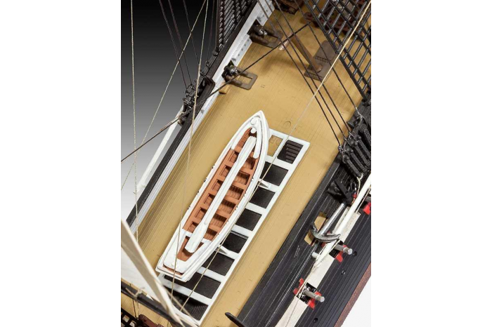 Plastic ModelKit loď 05472 - U.S.S. Constitution (1:146)