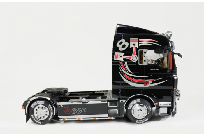 Model Kit truck 3895 - MAN TGX XLX (1:24)