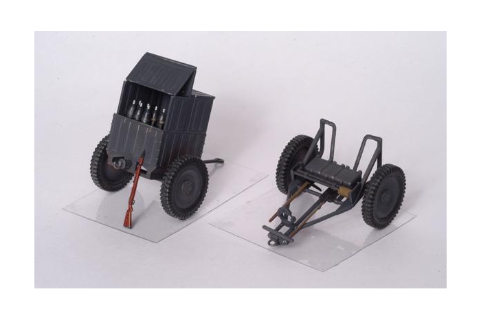 Model Kit figurky 3583 - German Mortar with Crew (1:35)