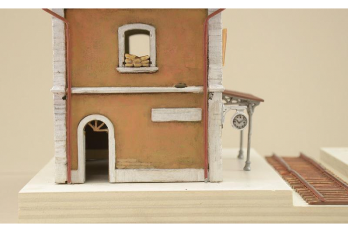 Model Kit diorama 6162 - RAIL STATION (1:72)