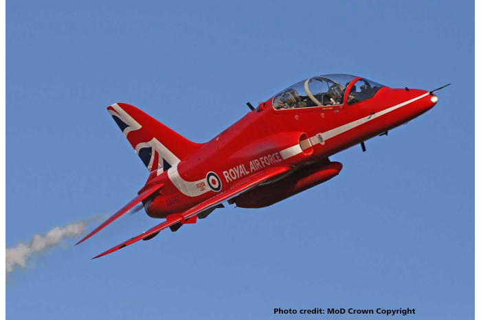 Plastic ModelKit letadlo 04921 - BAe Hawk T.1 Red Arrows (1:72)