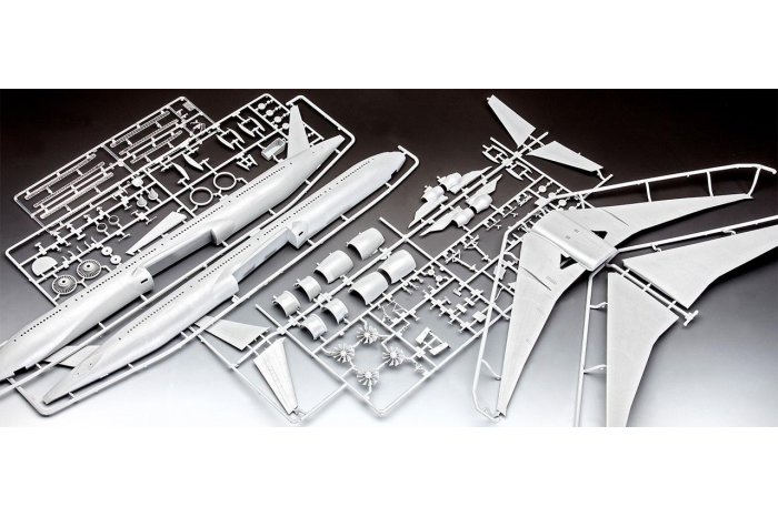 Plastic ModelKit letadlo 04945 - Boeing 777 - 300 ER (1:144)