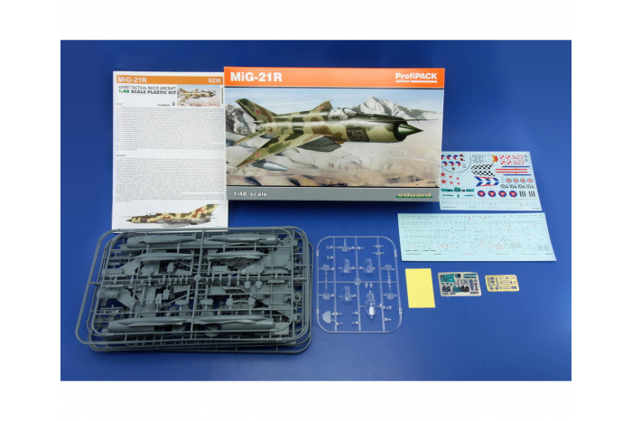 MiG-21R 1:48 - 8238
